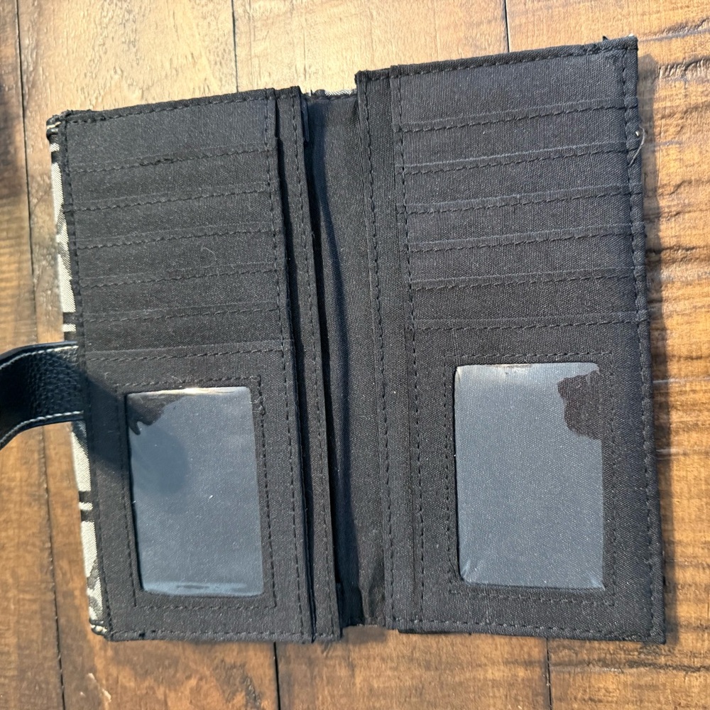 Geometric Patterned Wallet - Picture 2 of 3